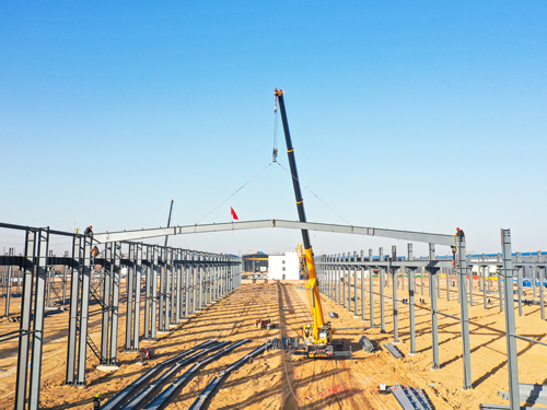  河南礦山｜智能產(chǎn)業(yè)園6號(hào)車(chē)間今日上梁大吉！